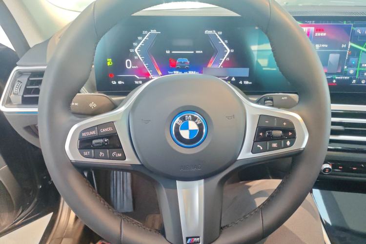 Used BMW i3 2024 eDrive 35 L
