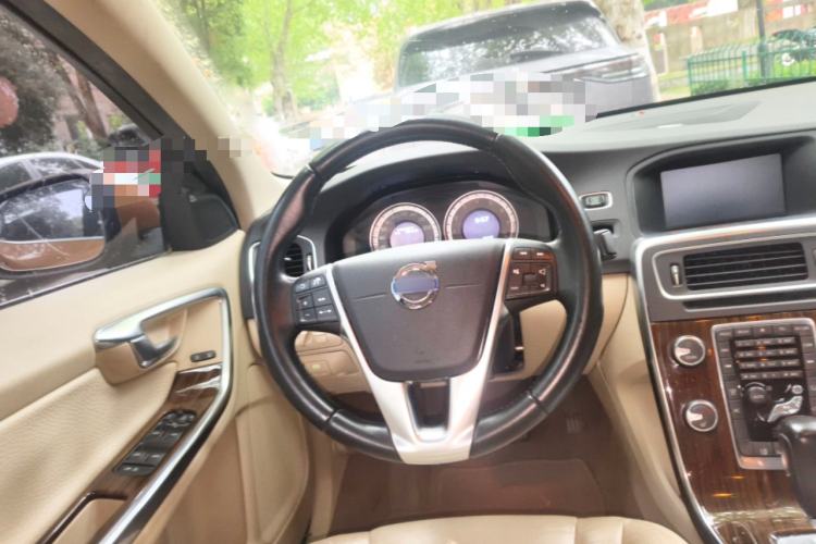 Used Volvo S60 2011 T6 AWD Prestige Edition Steering Wheel