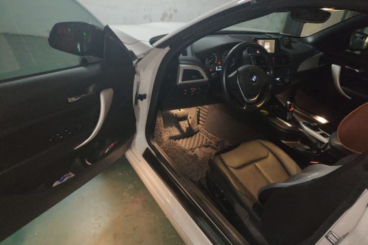 Used BMW 2 Series 2015 220i Convertible Coupe Leading Model
