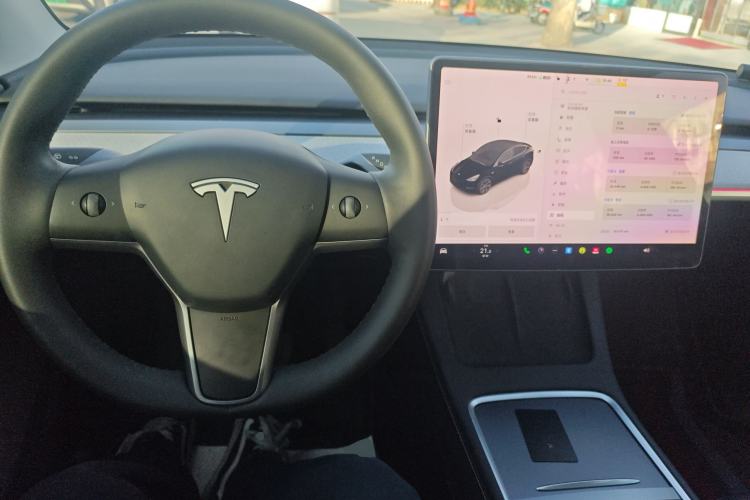 Used Tesla Model Y 2023 Rear-Wheel-Drive Version
