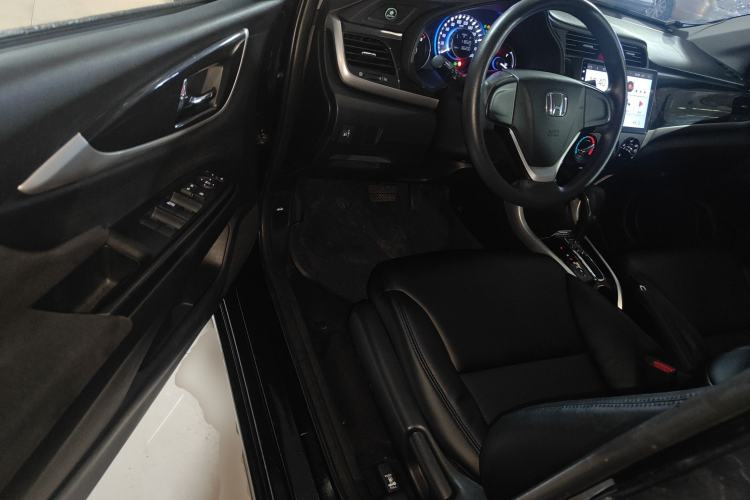 Used Honda Crider 2015 1.8L automatic comfort version