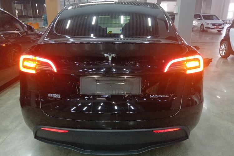 Used Tesla Model Y 2021 Standard Range Rear-Wheel Drive Version