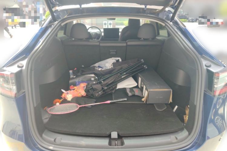 Used Tesla Model Y 2021 Long-Range All-Wheel-Drive Version Trunk