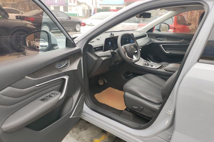 Used Venucia V 2021 260T Idol Edition
