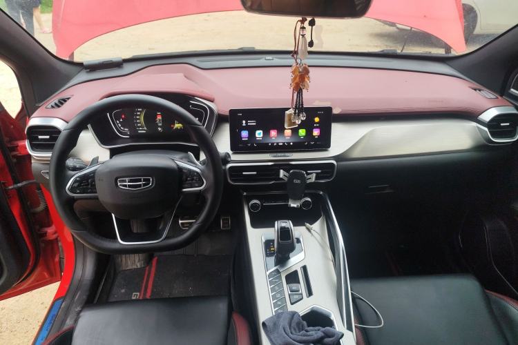 Used Geely Auto Coolray 2019 Sport Model 260T DCT Battle China V Standard Center Console