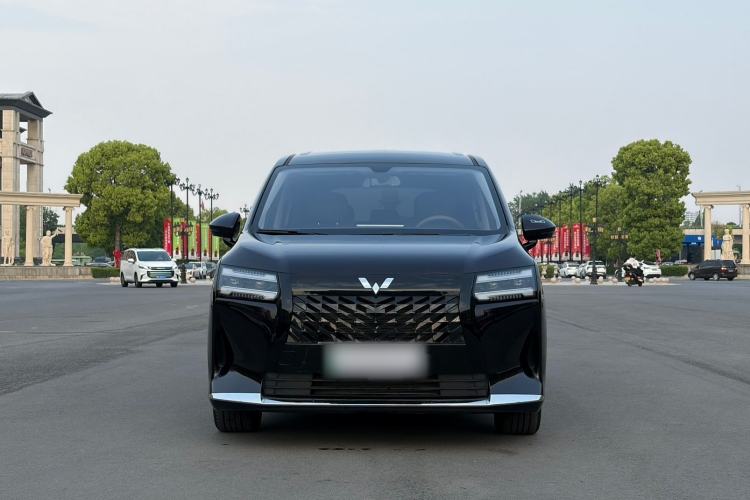 Used Wuling Starlight 730 2025 Model Plug-in Hybrid 125km Luxury Edition