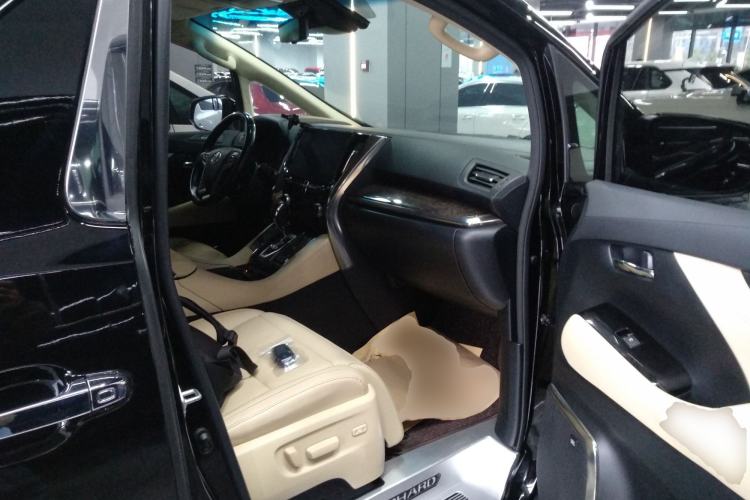 Used Toyota Alphard 2020 Dual-Engine 2.5L Prestige Edition