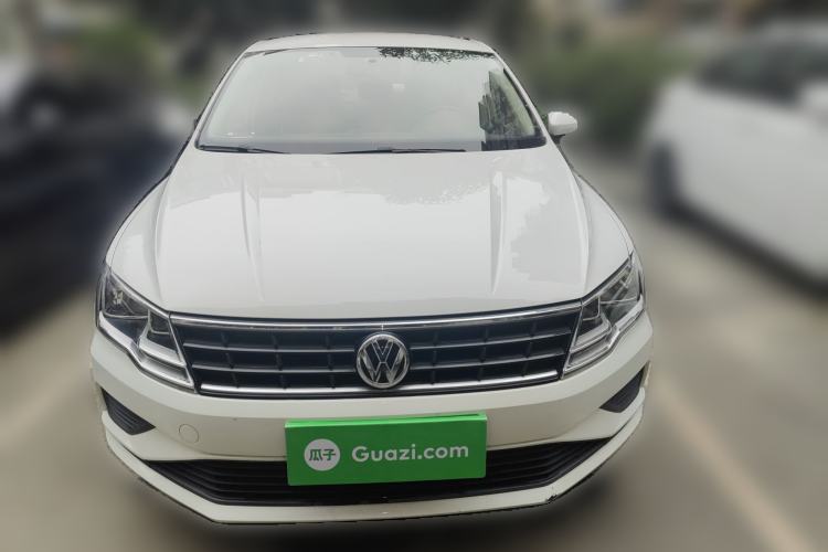 Used Volkswagen Jetta 2017 1.4L Manual Fashion Edition Front