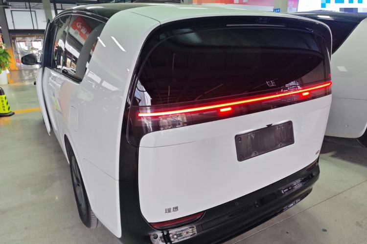 Used Li Auto MEGA 2025 Home Family Special Edition
