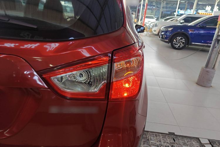 Used Suzuki S-Cross 2014 1.6L CVT Two-Wheel Drive Entry Model
