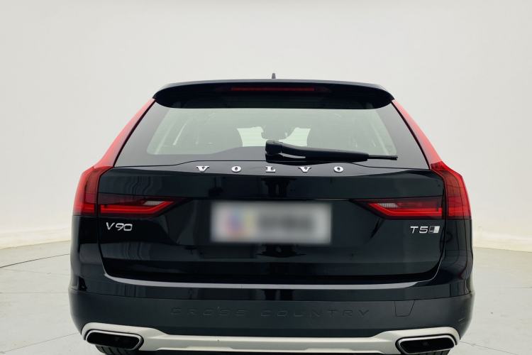 Used Volvo V90 2017 Cross Country T5 AWD Smart Range Edition Exterior 6