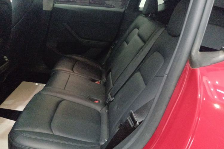 Used Tesla Model Y 2023 Long-Range All-Wheel-Drive Version
