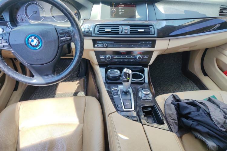 Used BMW 5 Series 2013 525Li Leading Model Center Console