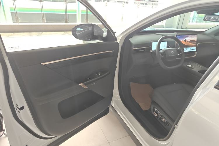 Used Dongfeng eπ eπ008 2024 636Max All-Electric Version 6 Seats Driver Seat