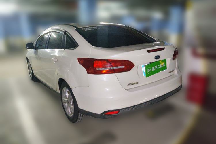 Used Ford Focus 2015 Sedan 1.6L Automatic Comfort Model
