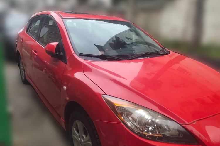 Used Mazda 3 2013 Hatchback 1.6L Automatic Elite Model Front Right 45 Deg