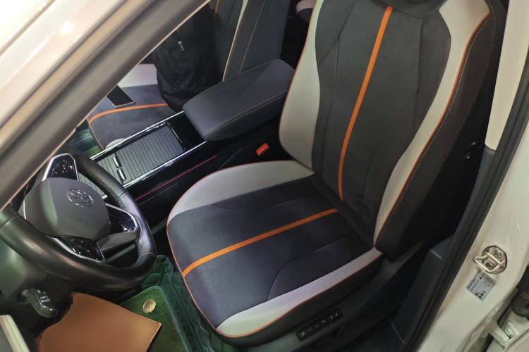 Used Volkswagen ID.6 CROZZ 2022 Long-Range PRO Edition Left Front Seat