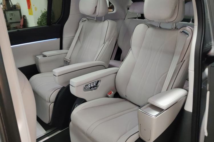 Used XPeng X9 2025 650 Long-Range Max
