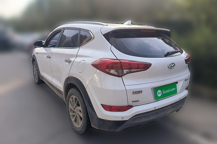 Used Hyundai Tucson 2015 1.6T Dual-Clutch Two-Wheel-Drive Smart Model Rear Left 45 Deg