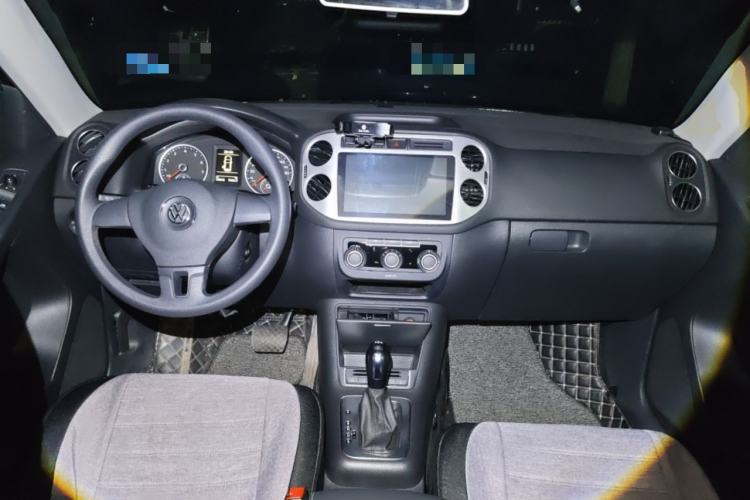 Used Volkswagen Tiguan 2017 300TSI Automatic Two-Wheel Drive Silk Road Luxury Edition
