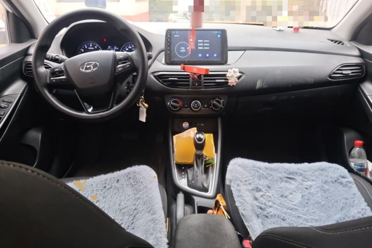 Used Hyundai Celesta 2020 1.6L Automatic GL Enjoyable Edition Center Console