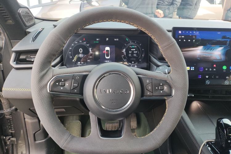 Used Lynk & Co 03 2023 1.5TD DCT JingPro Steering Wheel