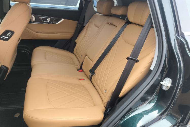 Used Chery Tiggo 8 PRO 2022 390T Two-Wheel Drive Vast Edition 5 Seats Left Rear Seat