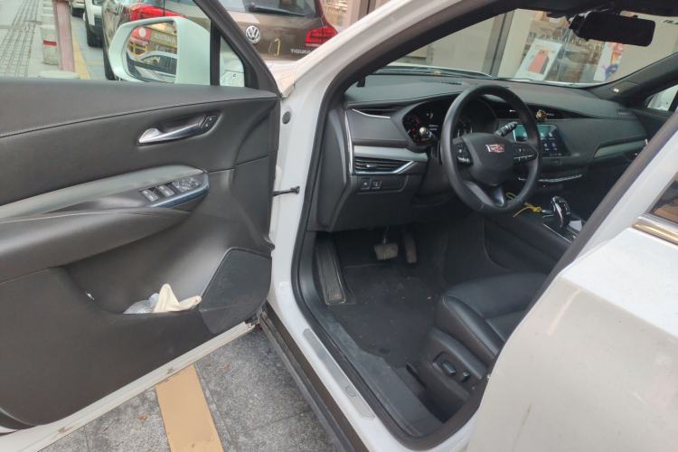 Used Cadillac XT4 2021 28T Two-Wheel Drive Luxury Version