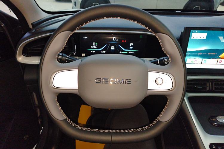 Used Geely Galaxy Geome 2026 Model 310km Youth Edition Steering Wheel