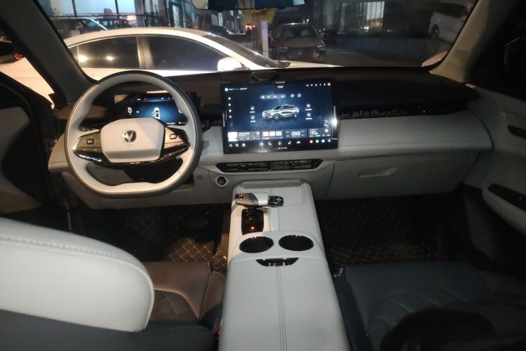 Used Changan UNI-Z New Energy 2024 Blue Whale Smart Electric iDD 125km Excellence Model
