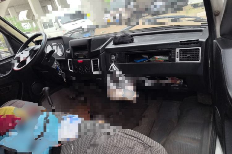 Used Iveco Daily 2017 2.8T V35 Cargo Van Mid-Roof 3/6 Seats 43S5
