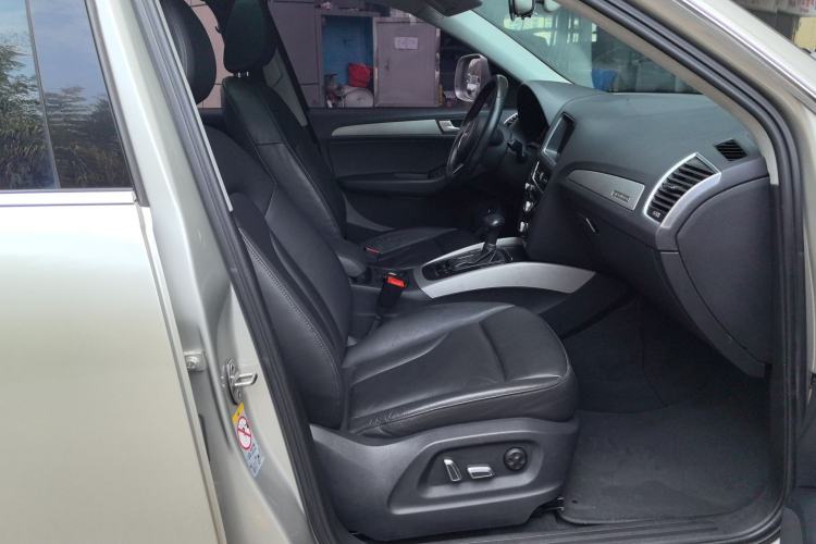 Used Audi Q5 2017 40 TFSI Ambition Edition Right Front Seat