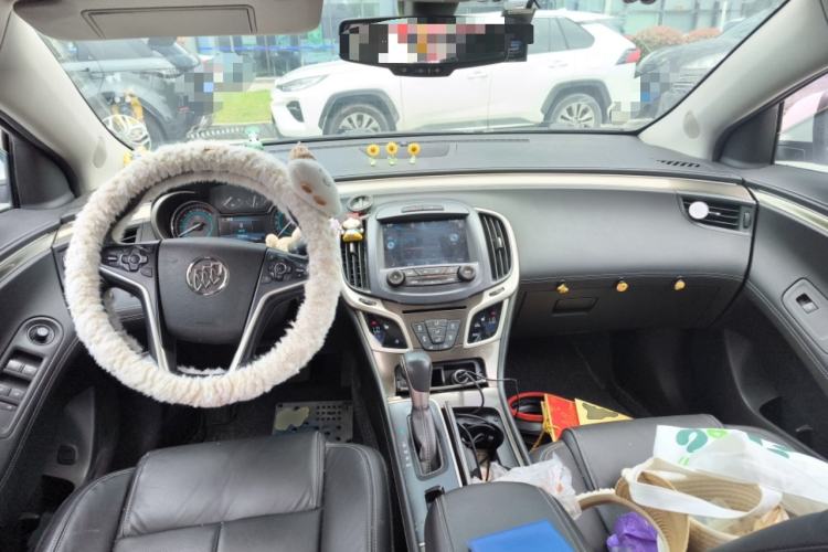 Used Buick LaCrosse 2013 2.0T SIDI Elite Tech Version Center Console