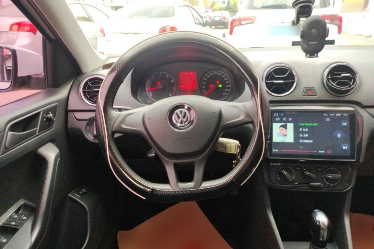 Used Volkswagen Jetta 2017 1.5L Automatic Fashion Model Steering Wheel