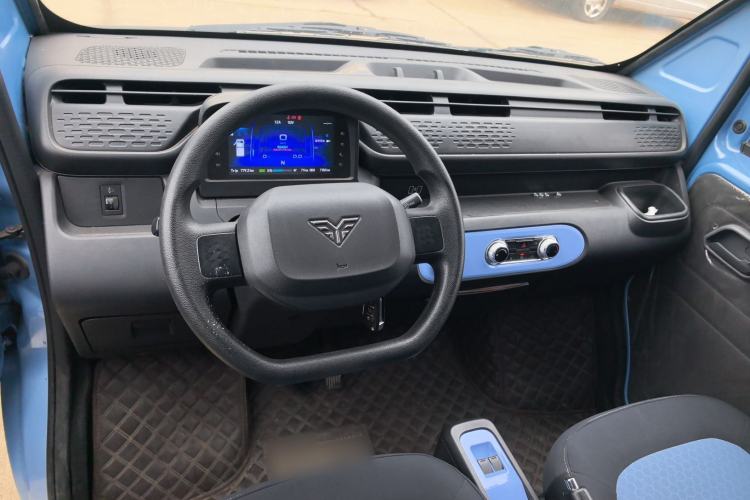 Used REACH MINI Truck 2023 140km Long Wheelbase Van Ambition Version