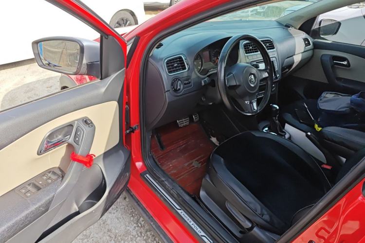 Used Volkswagen Polo 2012 1.6L Cross Polo Automatic Transmission