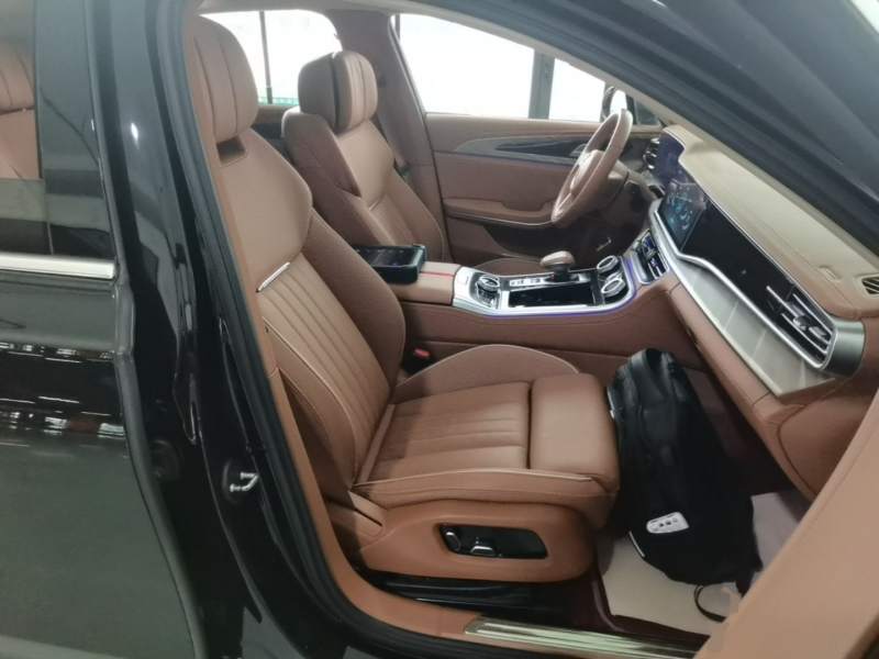 Used Hongqi H9 2022 2.0T Smart Connect Flagship Edition – Chinese Trim Xiang — 24