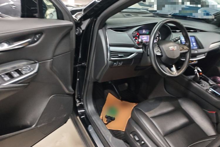 Used Cadillac XT4 2022 28T Two-Wheel-Drive Luxury Version