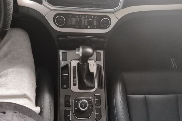 Used Haval H6 Coupe 2016 Blue Label 1.5T Automatic Two-Wheel Drive Urban Model Gear Lever