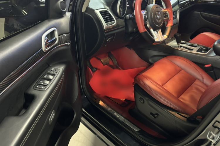 Used Jeep Grand Cherokee SRT 2013 6.4L SRT8 Black Edition