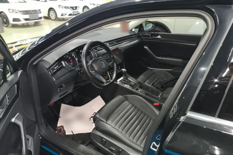 Used Volkswagen Magotan 2020 330TSI DSG Leading Model
