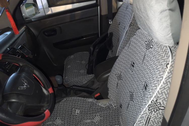 Used Wuling Rongguang V 2016 1.5L Standard Version
