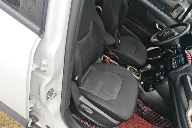 Used Jeep Renegade 2018 Connected Large Screen Version 180T Automatic High-Energy Edition