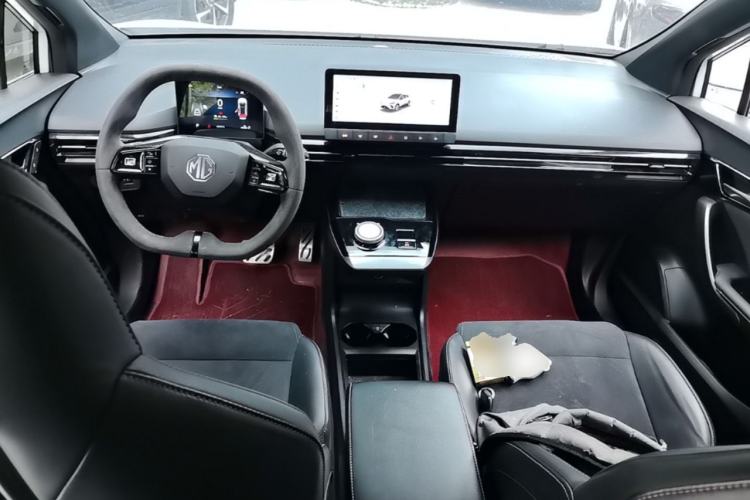 Used MG 4 EV 2022 460 km All-Wheel-Drive Performance Version
