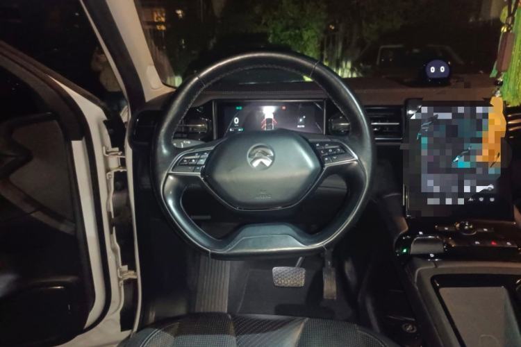 Used Nio ES8 2018 355 km Base Version 7-Seater Edition