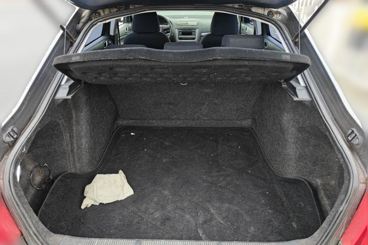 Used Skoda Octavia 2012 1.6L Automatic Yijie Edition Trunk