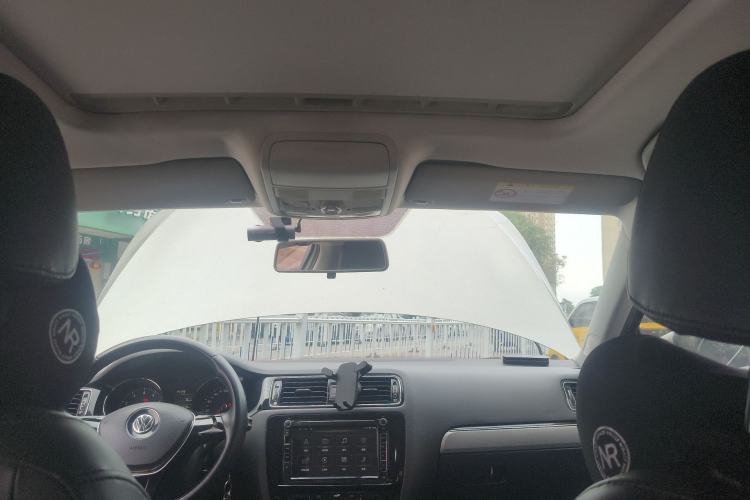 Used Volkswagen Sagitar 2015 1.6L Manual Comfort Model Headliner