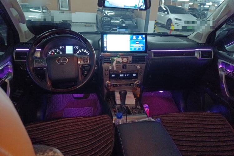 Used Lexus GX 2014 400 Prestige Edition Center Console