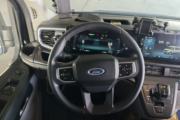 Used Ford Transit T8 2024 T8 2.3T Diesel Automatic Mid-Drive Mid-Roof 6-Seater Fully Equipped 2/2/2 Configuration
