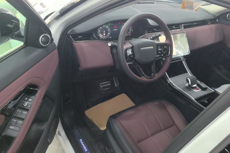 Used Land Rover Range Rover Evoque 2024 Aurora L 249 PS Prestige Light-Chasing Edition
